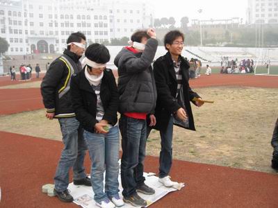 点击这里新窗口浏览图片